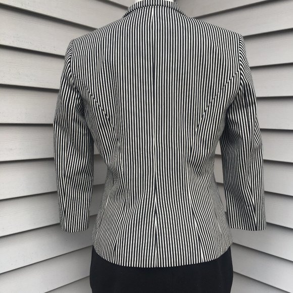 Chaps Black/White Striped Blazer Size 8 - Picture 2 of 5